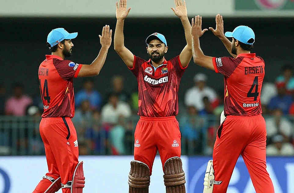 মাঝের ওভারগুলোর নীরবতা: টি-টোয়েন্টি বিশ্বকাপ ২০২৪ যেভাবে ম্যাচ হারায় মাঝের ওভারগুলোর নীরবতা: টি-টোয়েন্টি বিশ্বকাপ ২০২৪ যেভাবে ম্যাচ হারায়