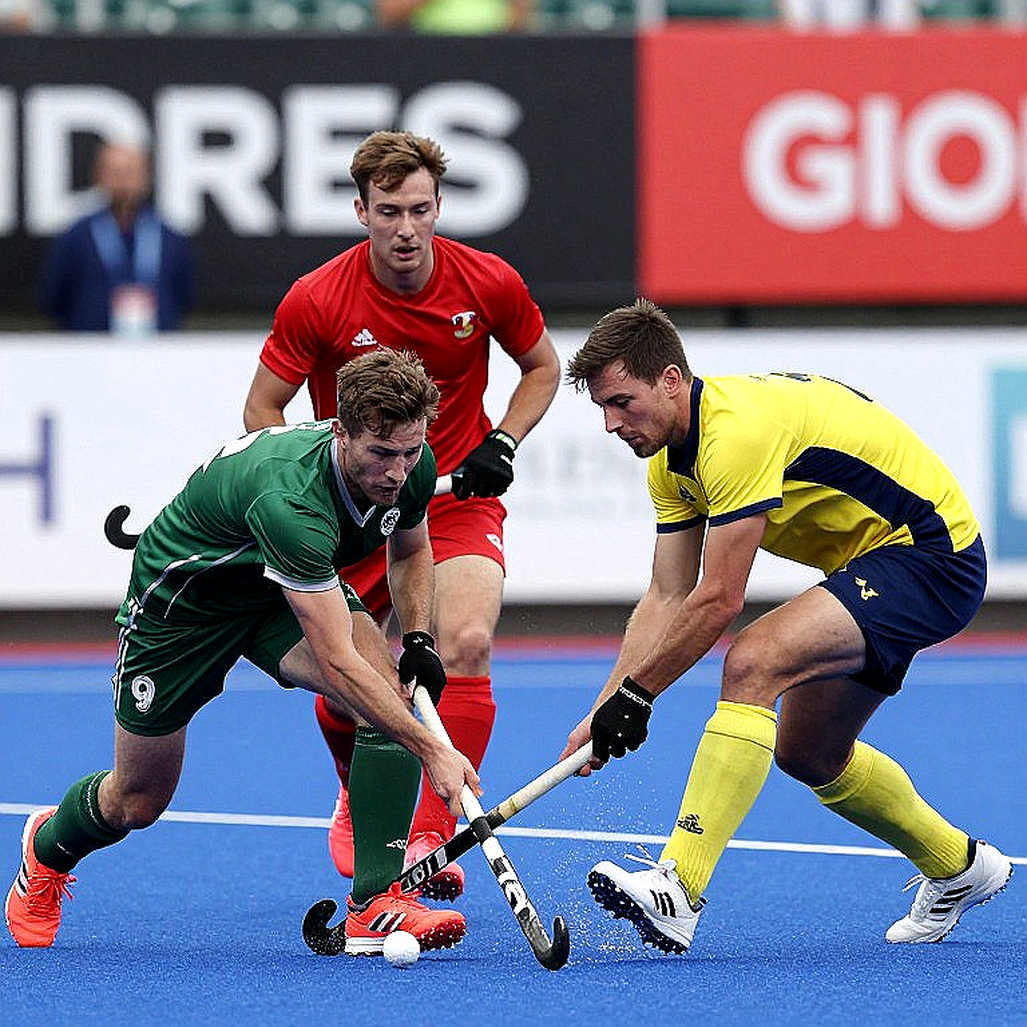 One Line for Hockey, Thirty for the Headline One Line for Hockey, Thirty for the Headline