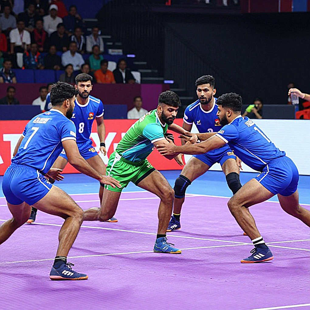 আহমেদাবাদে ২৭-২৭: কাবাড্ডির জয়টা রেইডারের নয়, ডিফেন্সের