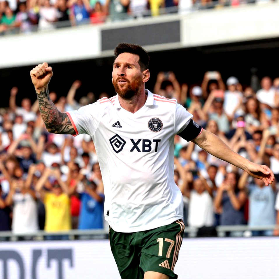 Pink Nets, White Paperwork: Where Is the Number in Mexican Football's 20-Year Campaign?